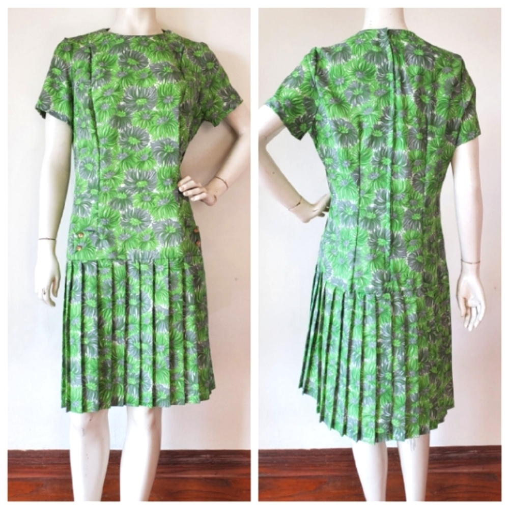 Vintage 1960s Pleated Dress
